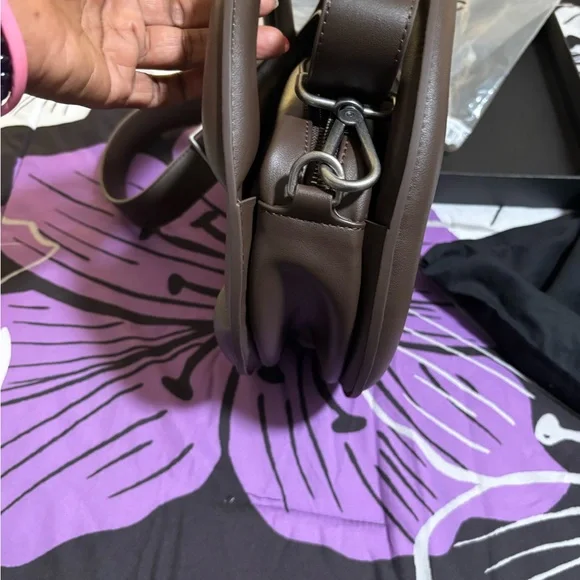 Telfar Brown Circle Bag - Picture 4 of 11